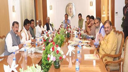 CM Vishnudeo Sai met Chhattisgarh MPs in Chhattisgarh Sadan at new delhi