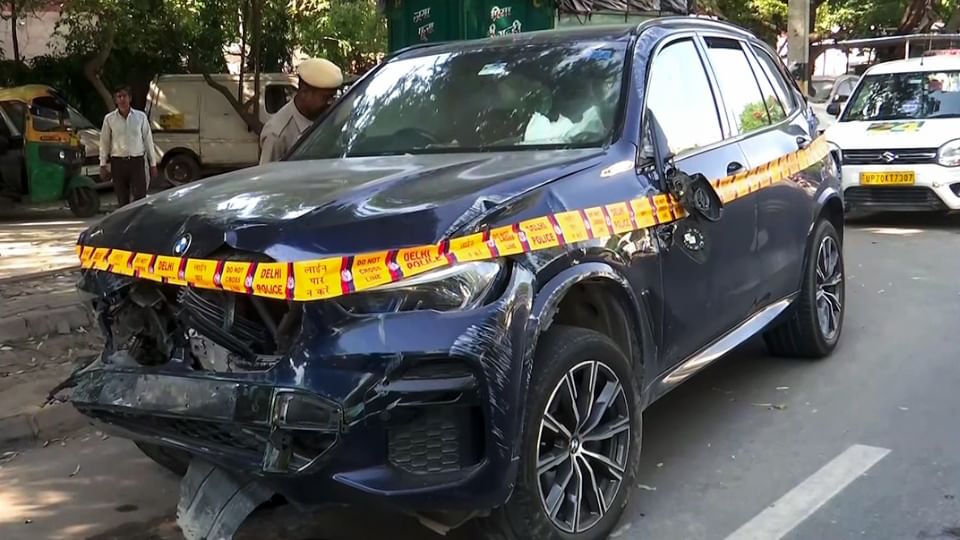 Delhi BMW Accident Serious injuries on head, face Navjot Singh hands and legs were broken words of cab driver