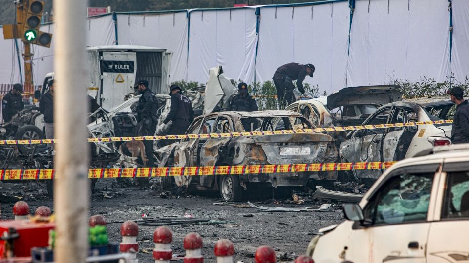 Delhi Car Blast Case: Two Maulvis Arrested NIA Probes Rampur Connection News in Hindi