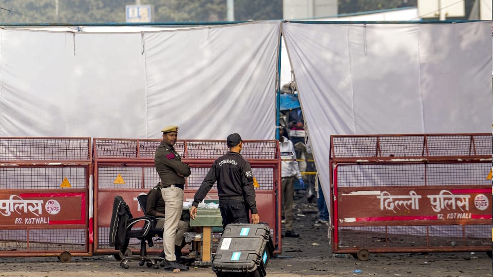 Delhi Car Blast Case: Two Maulvis Arrested NIA Probes Rampur Connection News in Hindi