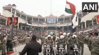 Attari wagah border retreat ceremony on Republic day 2026 BSF solider pared